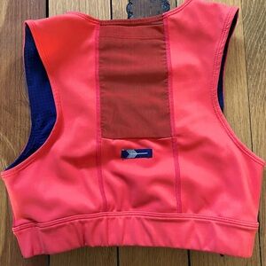 Oiselle Flyout Bra in Red and Navy- Like New